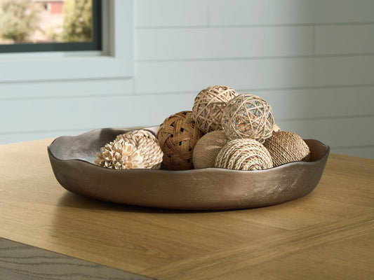 Bradenton Furniture Outlet - Ashley Furniture - Wallmen Tray - Tray / Champagne Gold Finish - A2000817