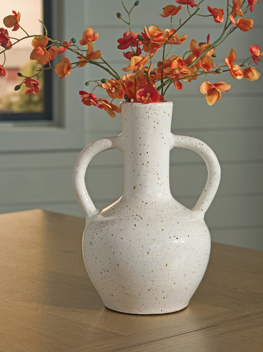 Bradenton Furniture Outlet - Ashley Furniture - Dallinworth Vase - Vase / White/Black - A2000831