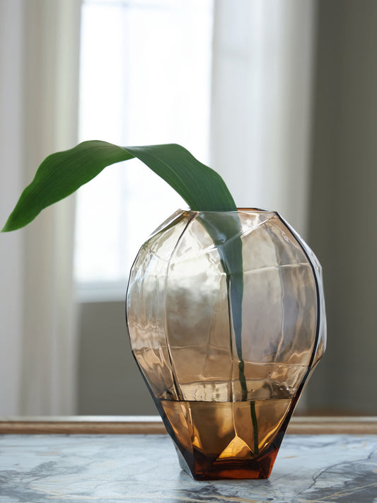 Bradenton Furniture Outlet - Ashley Furniture - Ewart Vase - Vase / Light Brown - A2000866