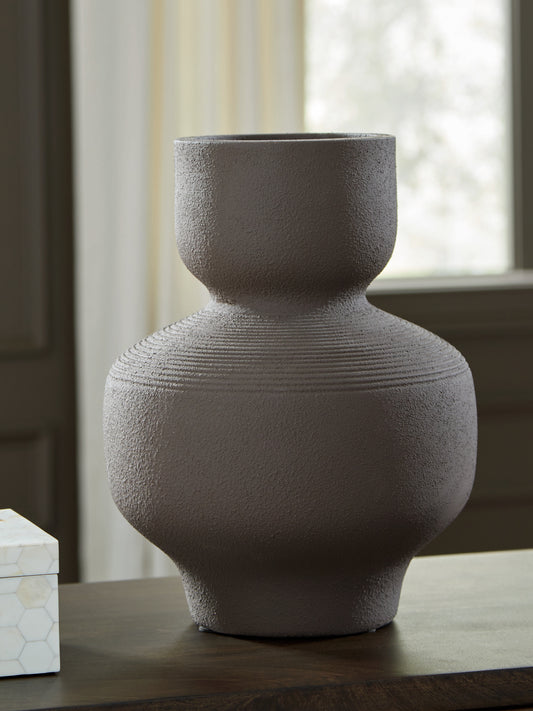Bradenton Furniture Outlet - Ashley Furniture - Dalsen Vase - Vase / Brown - A2000872