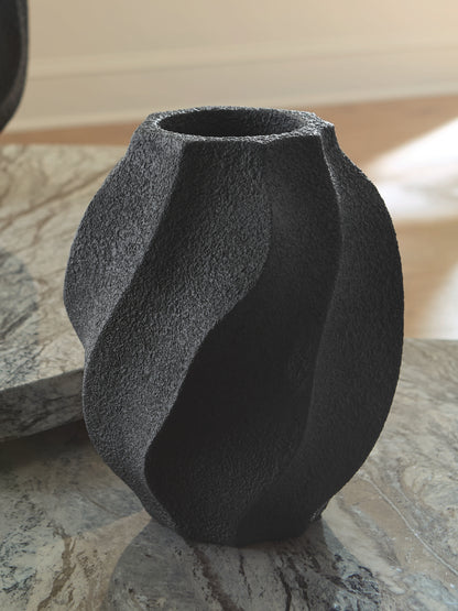 Bradenton Furniture Outlet - Ashley Furniture - Judworth Vase - Vase / Black - A2000875