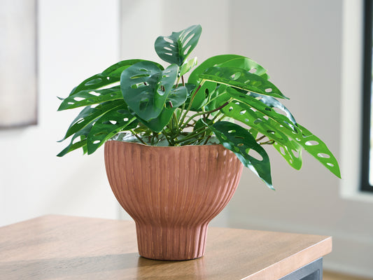 Bradenton Furniture Outlet - Ashley Furniture - Orban Vase - Vase - A2000886