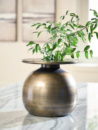 Bradenton Furniture Outlet - Ashley Furniture - Fedorleigh Vase - Vase - A2000893