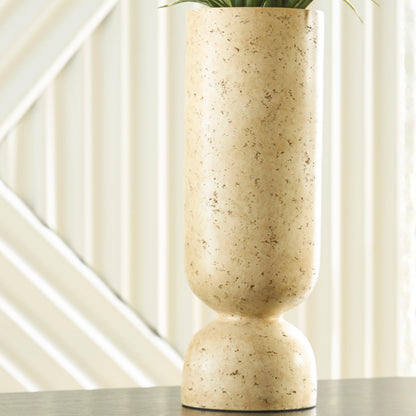 Bradenton Furniture Outlet - Ashley Furniture - Bryons Vase - Vase - A2000917