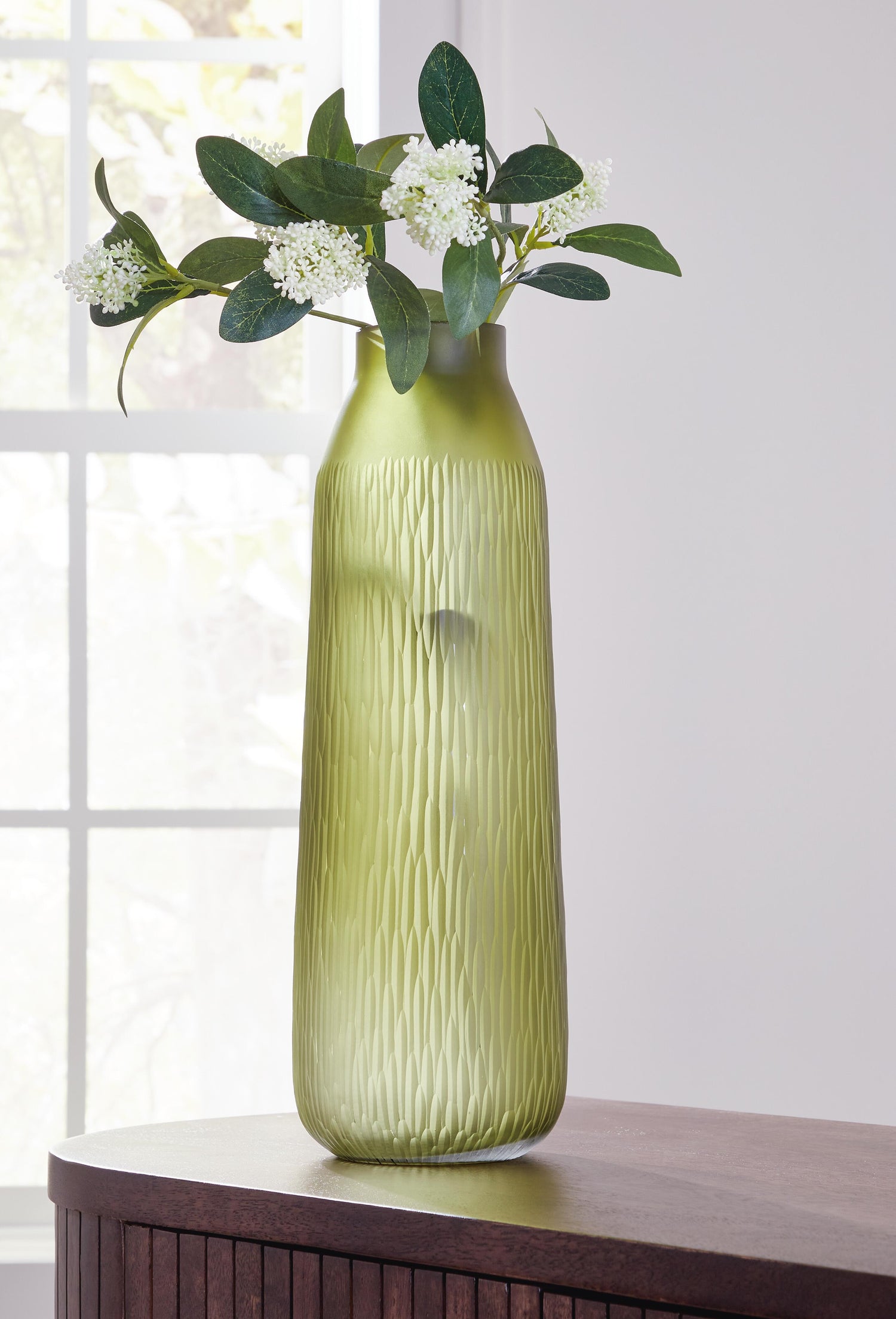 Bradenton Furniture Outlet - Ashley Furniture - Scottyard Vase - Vase - A2900009