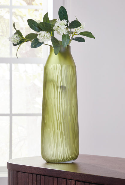 Bradenton Furniture Outlet - Ashley Furniture - Scottyard Vase - Vase - A2900009