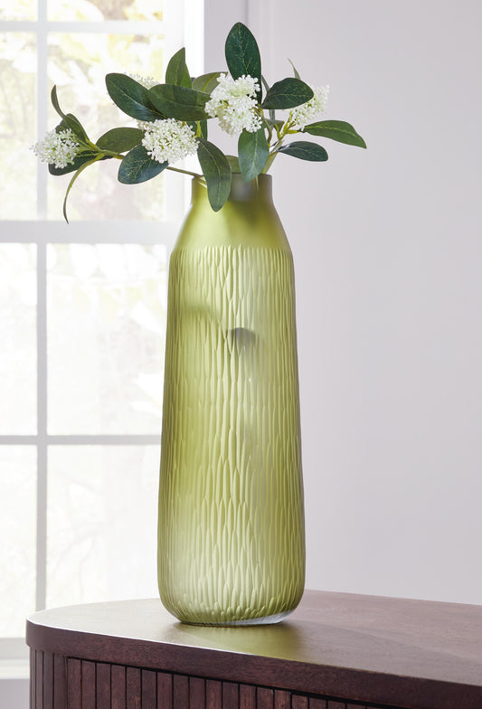 Bradenton Furniture Outlet - Ashley Furniture - Scottyard Vase - Vase - A2900009
