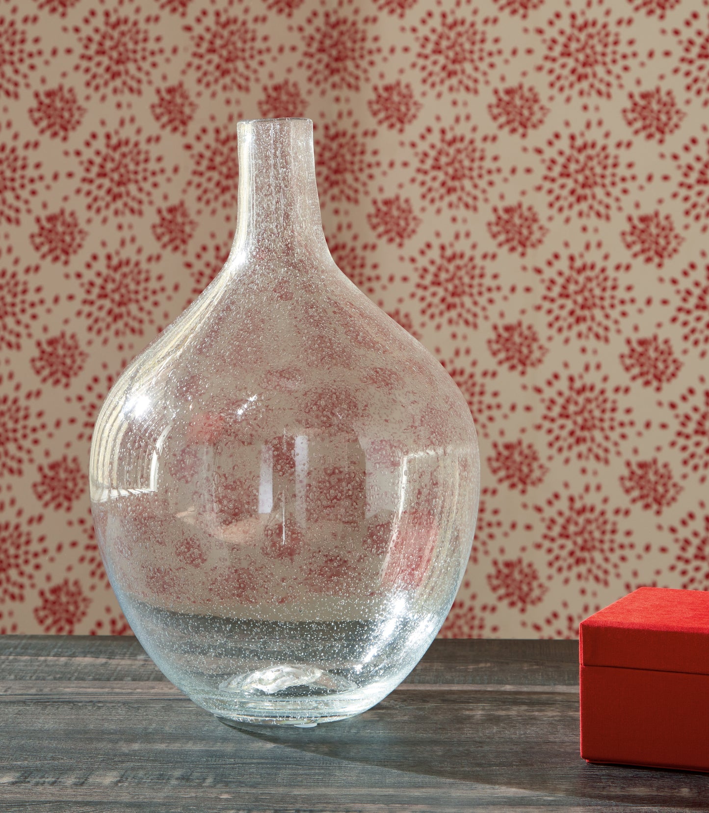 Bradenton Furniture Outlet - Ashley Furniture - Kurthorne Vase - Vase / Clear - A2900028