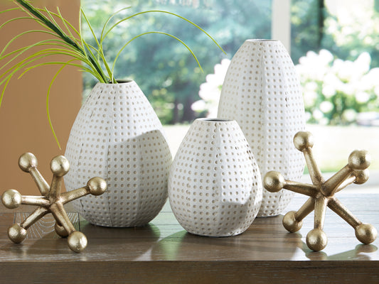 Bradenton Furniture Outlet - Ashley Furniture - Azerton Accessory Set (Set of 5) - Accessory Set (5/CN) / White/Gold Finish - A2C00209