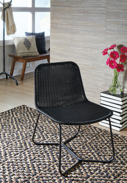 Bradenton Furniture Outlet - Ashley Furniture - Daviston Accent Chair - Accent Chair / Black - A3000614