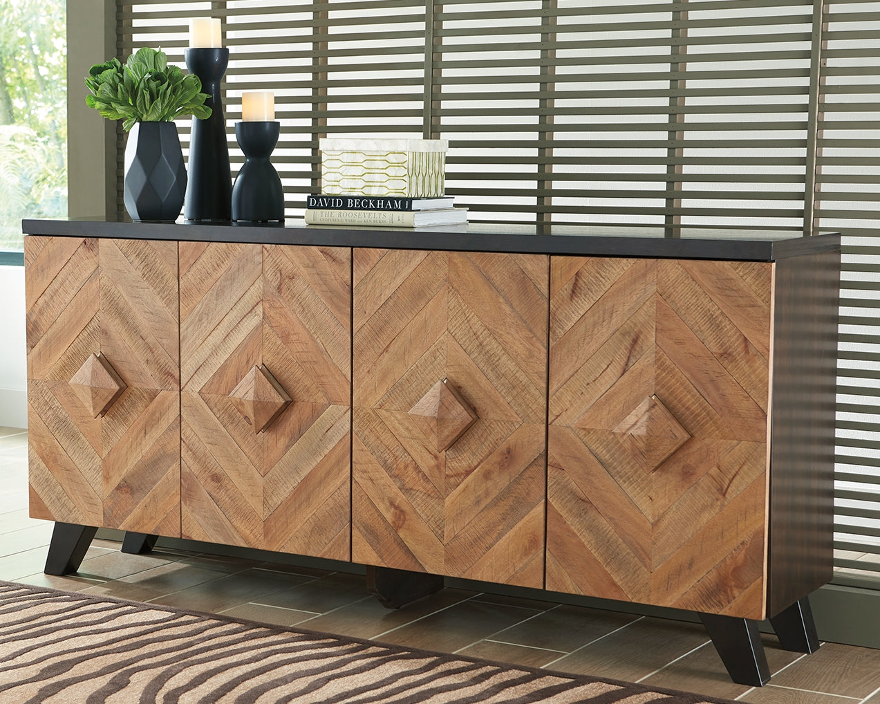 Bradenton Furniture Outlet - Ashley Furniture - Robin Ridge Accent Cabinet - Accent Cabinet / Two-tone Brown - A4000031