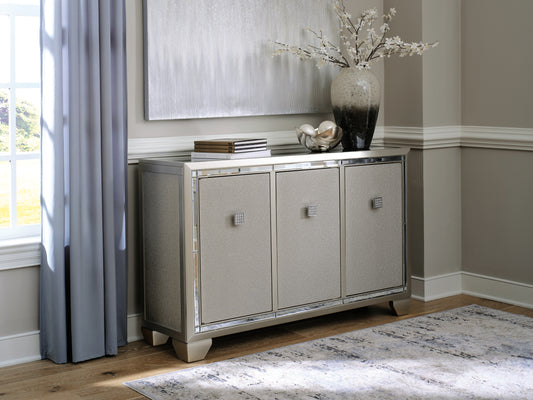 Bradenton Furniture Outlet - Ashley Furniture - Chaseton Accent Cabinet - Accent Cabinet / Champagne - A4000335