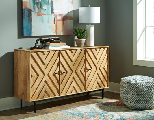 Bradenton Furniture Outlet - Ashley Furniture - Cadewick Accent Cabinet - Accent Cabinet / Natural - A4000570