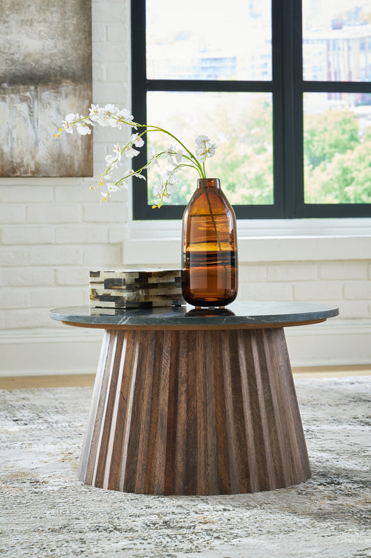 Bradenton Furniture Outlet - Ashley Furniture - Ceilby Accent Coffee Table - Accent Cocktail Table / Black/Brown - A4000601