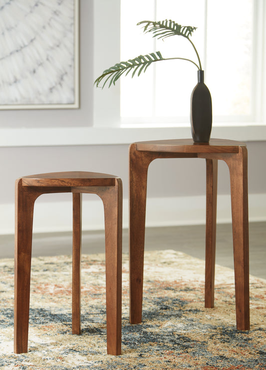 Bradenton Furniture Outlet - Ashley Furniture - Brynnleigh Accent Table (Set of 2) - Accent Table Set (Set of 2) / Medium Brown - A4000607