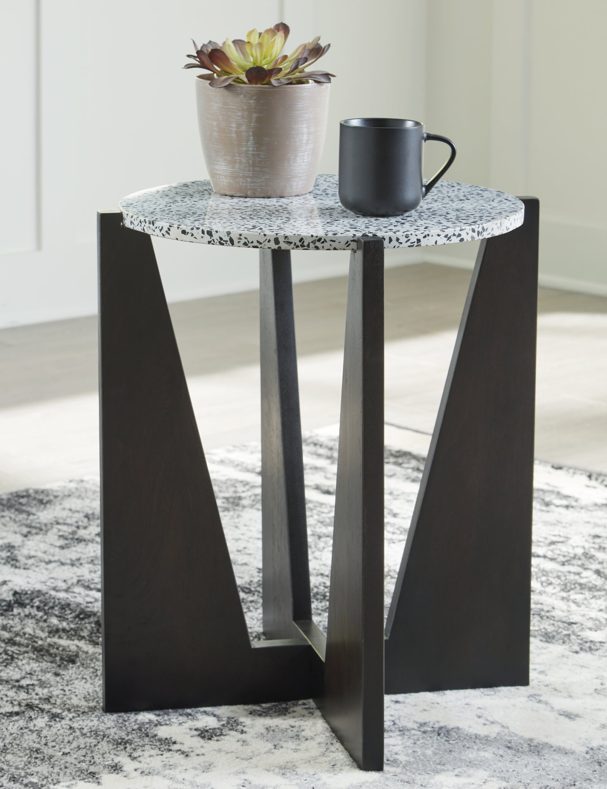 Bradenton Furniture Outlet - Ashley Furniture - Tellrich Accent Table - Accent Table / Black/White - A4000616