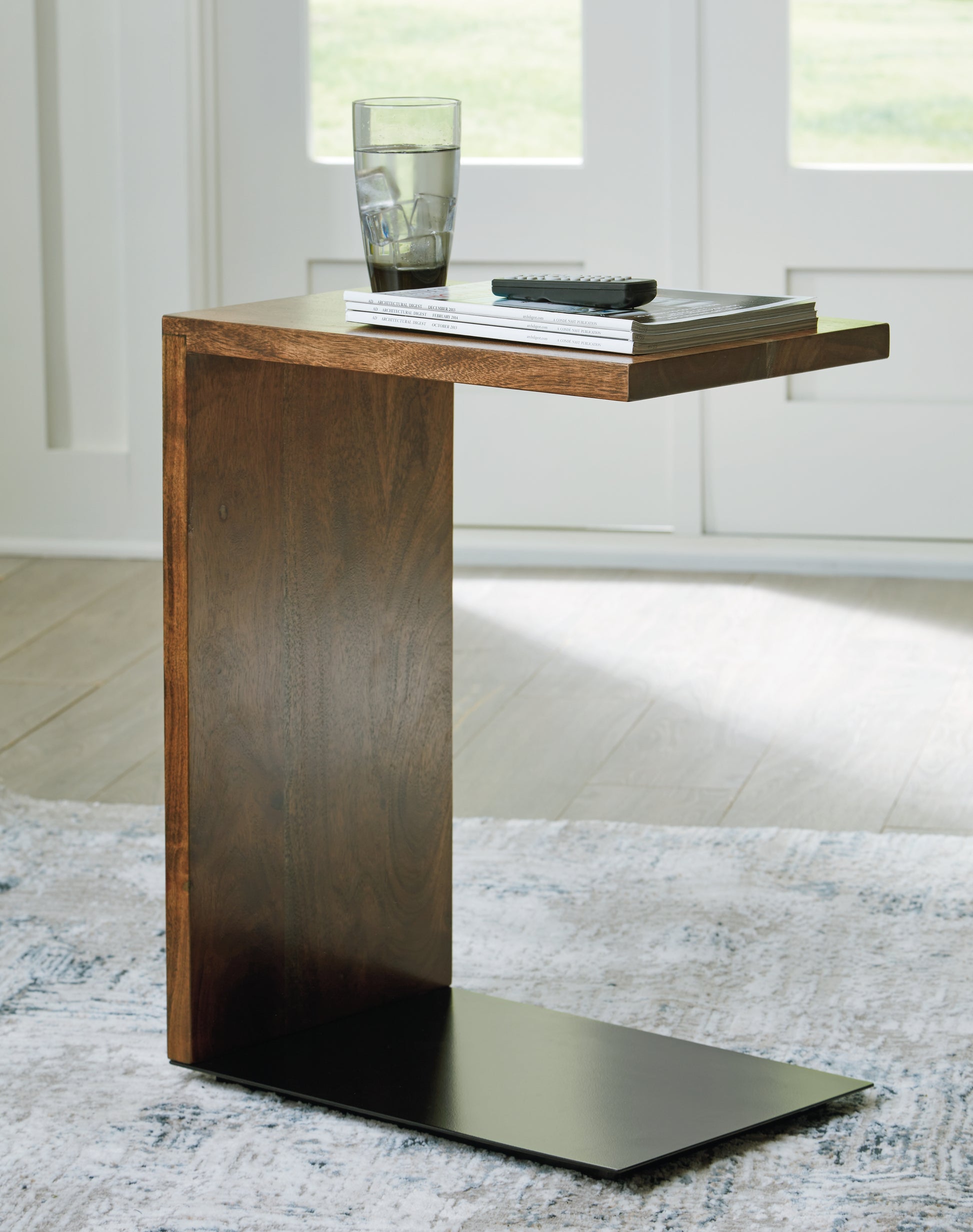 Bradenton Furniture Outlet - Ashley Furniture - Wimshaw Accent Table - Accent Table / Brown/Black - A4000618