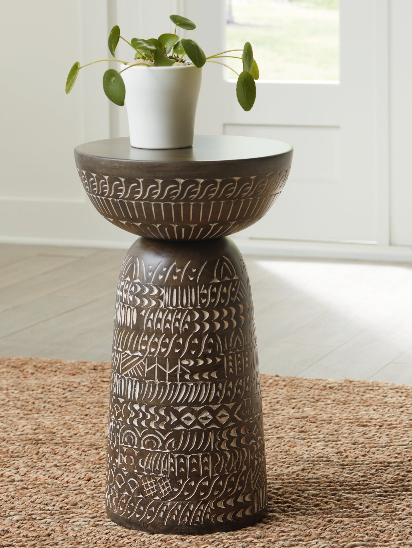 Bradenton Furniture Outlet - Ashley Furniture - Hadcher Accent Table - Accent Table / Cream/Brown - A4000622