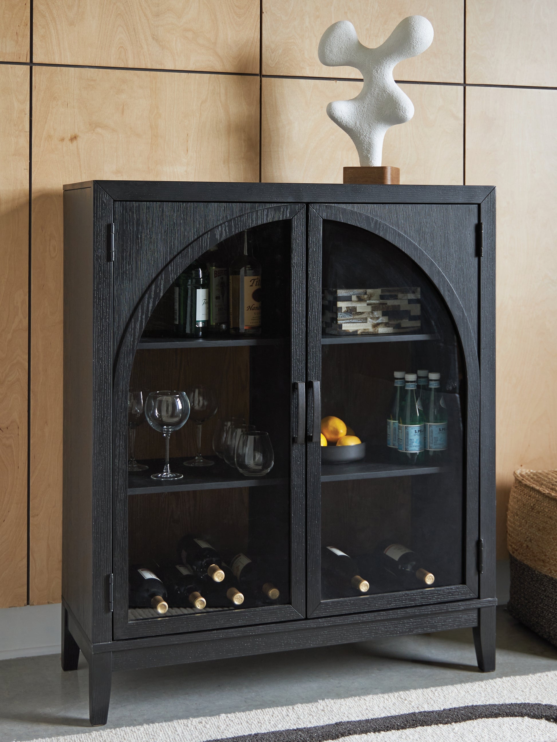 Bradenton Furniture Outlet - Ashley Furniture - Armenleigh Accent Cabinet - Bar Cabinet / Black/Brown - A4000702
