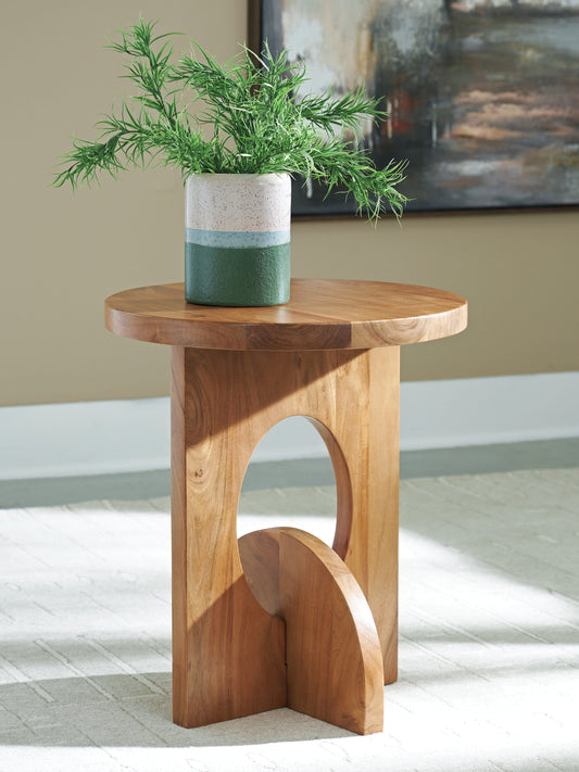 Bradenton Furniture Outlet - Ashley Furniture - Hollbourne Accent Table - Accent Table / Brown - A4000723