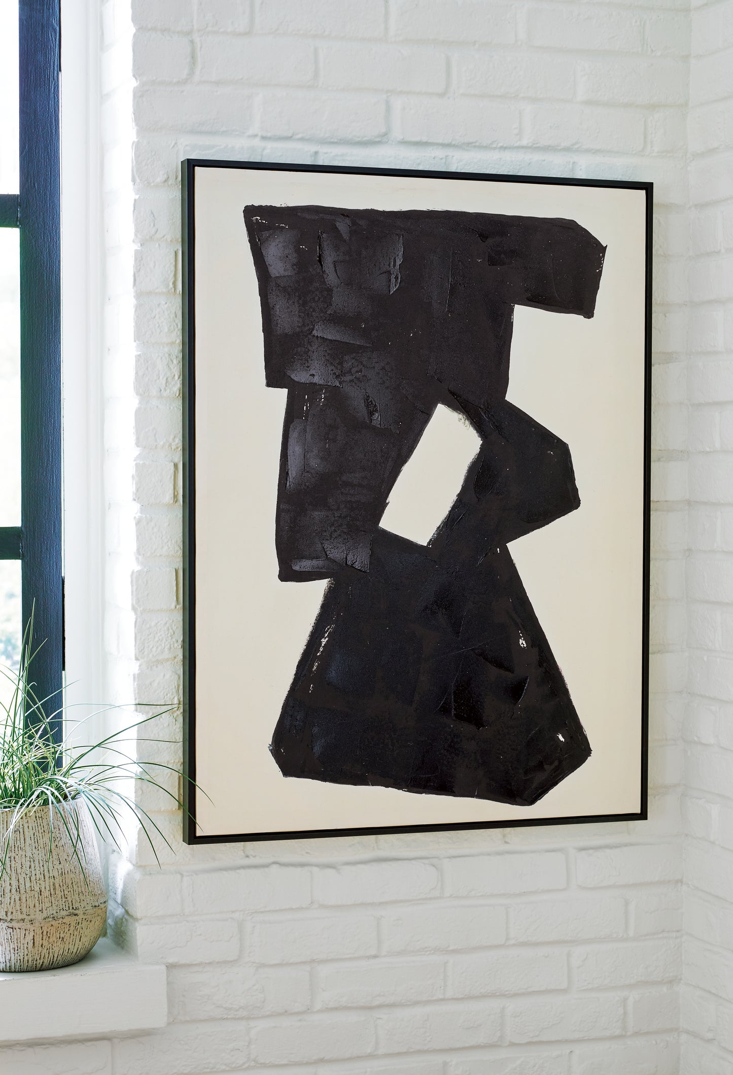 Bradenton Furniture Outlet - Ashley Furniture - Garviery Wall Decor - Wall Art / Black/Cream - A8000385