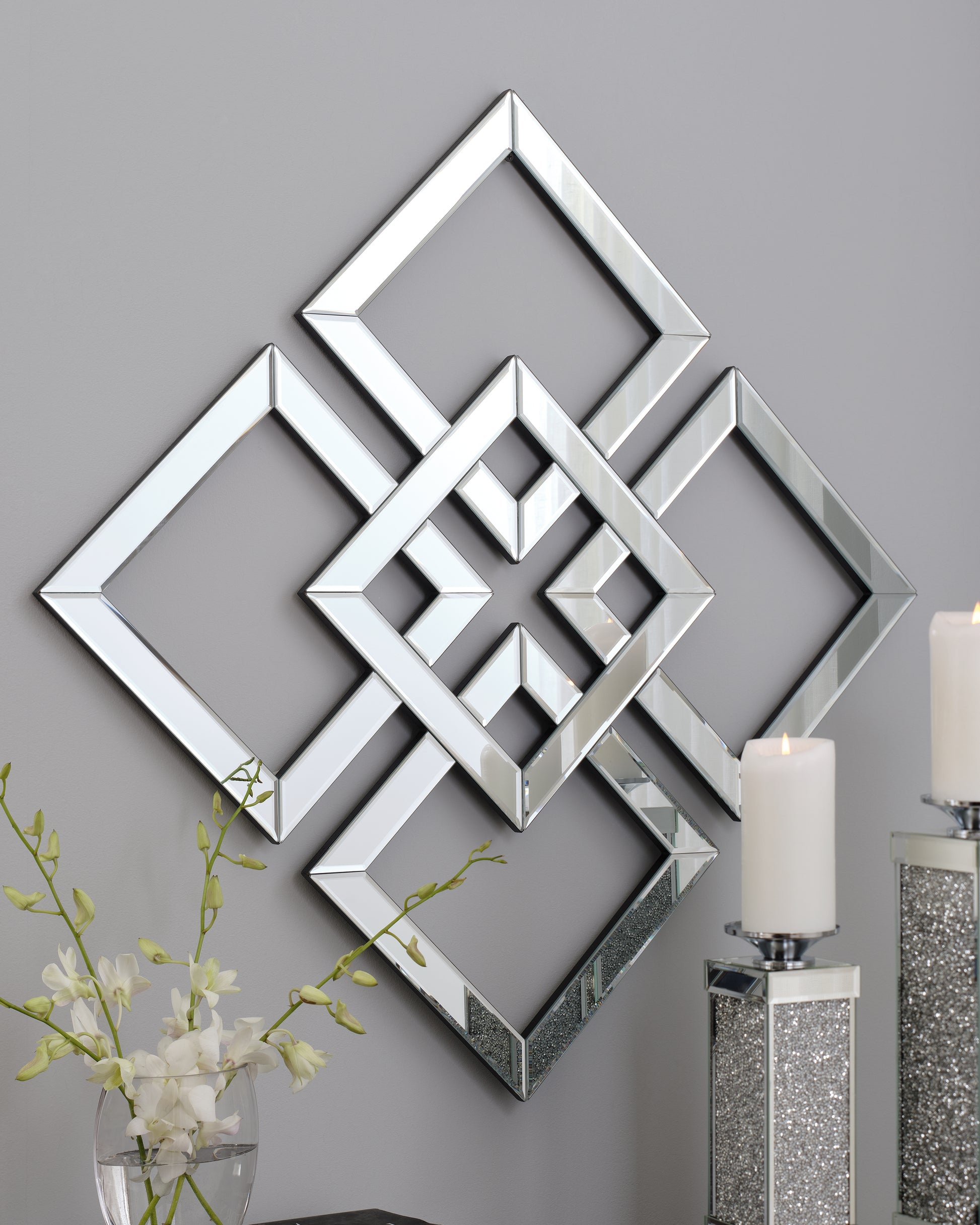 Bradenton Furniture Outlet - Ashley Furniture - Quinnley Mirror - Accent Mirror / Mirror - A8010207
