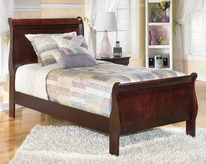 Bradenton Furniture Outlet - Ashley Furniture - Alisdair Bedroom - Twin Sleigh Bed / Reddish Brown - B376B5