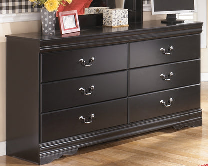 Bradenton Furniture Outlet - Ashley Furniture - Huey Vineyard Bedroom - Six Drawer Dresser / Black - B128-31