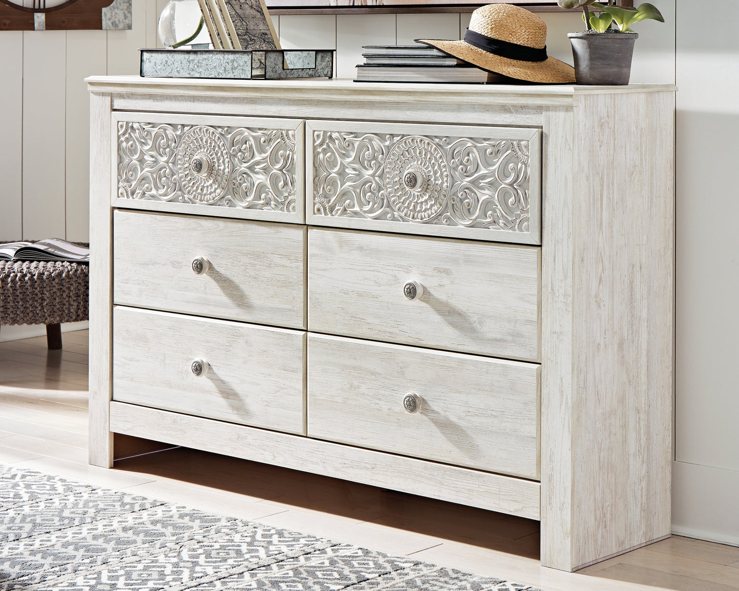 Bradenton Furniture Outlet - Ashley Furniture - Paxberry Bedroom - Six Drawer Dresser / Whitewash - B181-31