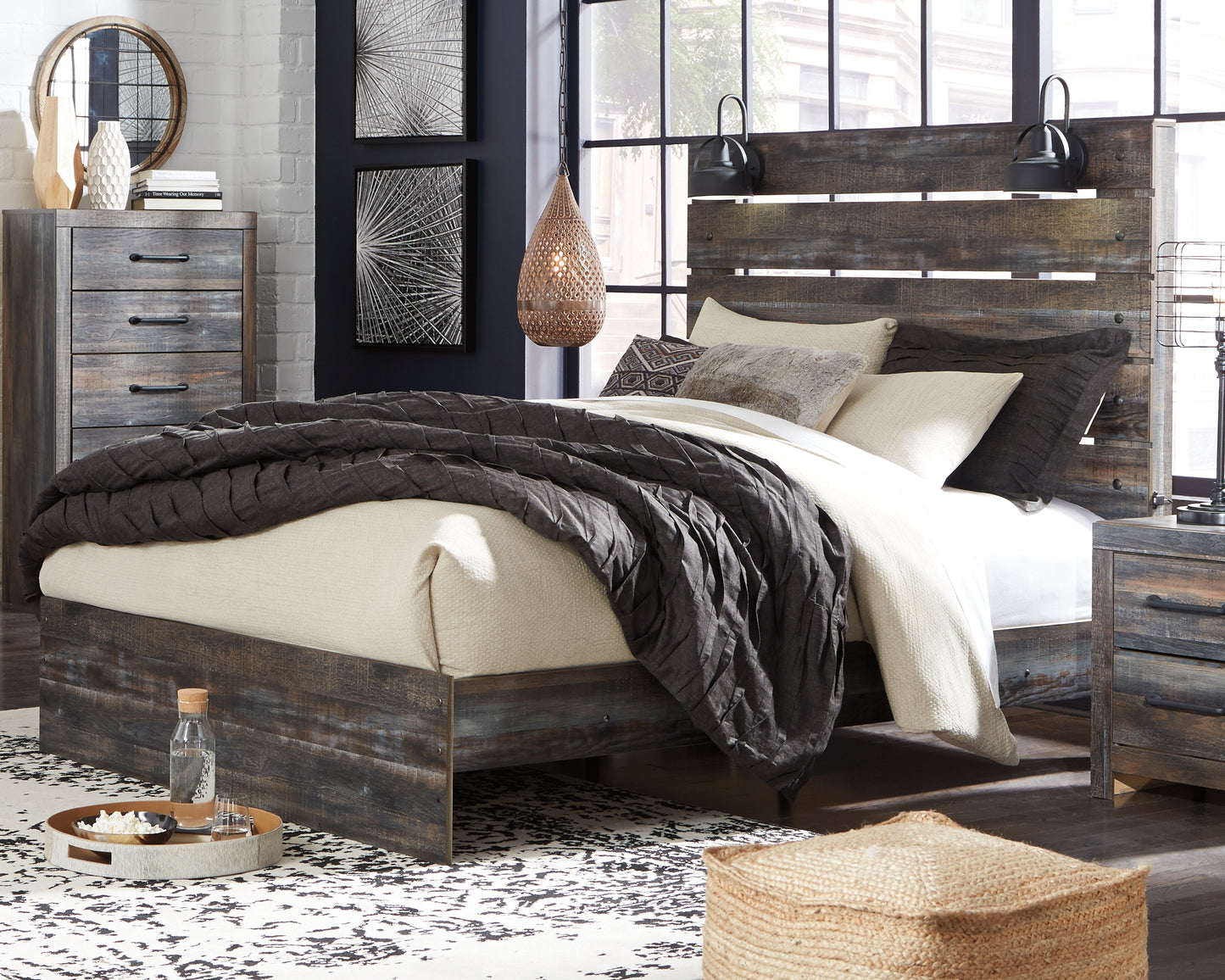 Bradenton Furniture Outlet - Ashley Furniture - Drystan Bedroom - Queen Panel Bed / Multi - B211B4