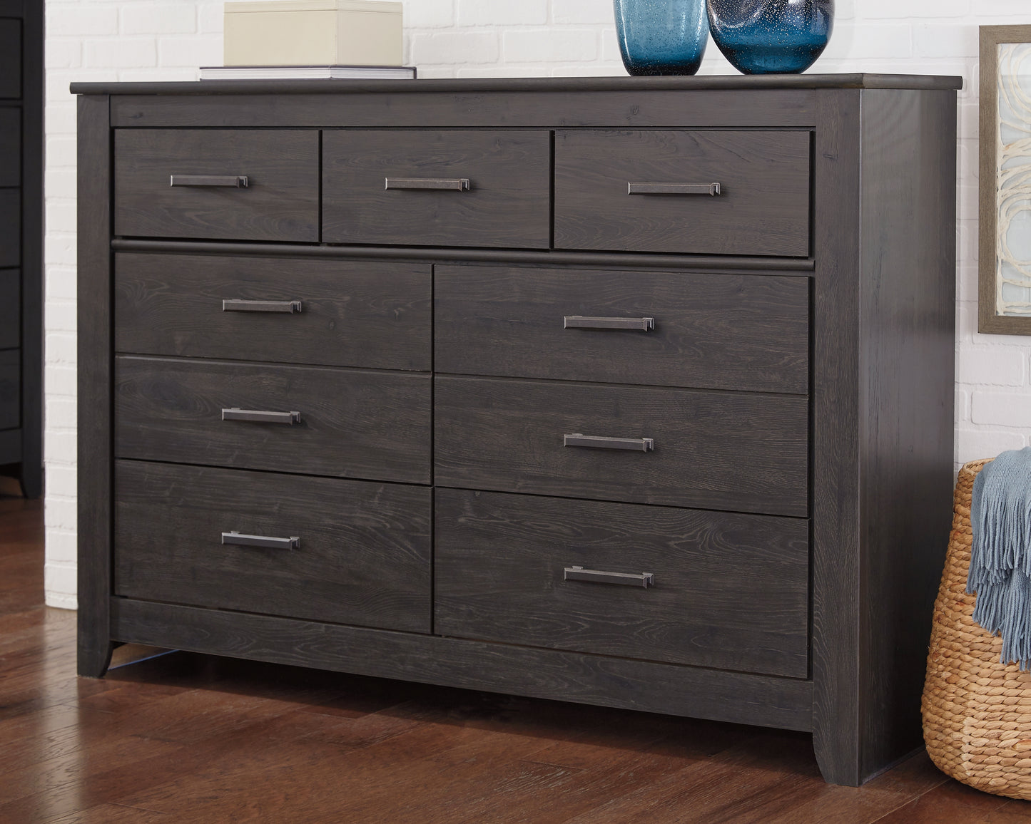 Bradenton Furniture Outlet - Ashley Furniture - Brinxton Bedroom - Seven Drawer Dresser / Charcoal - B249-31