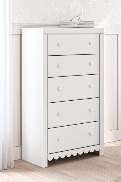 Bradenton Furniture Outlet - Ashley Furniture - Mollviney Bedroom - Five Drawer Chest / White - B2540-46