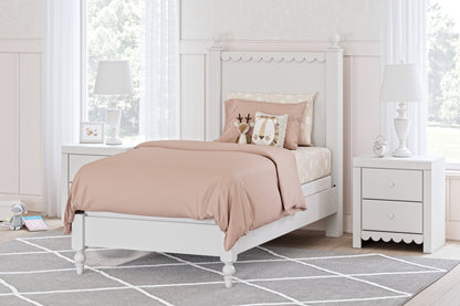 Bradenton Furniture Outlet - Ashley Furniture - Mollviney Bedroom - Twin Panel Bed / White - B2540B2