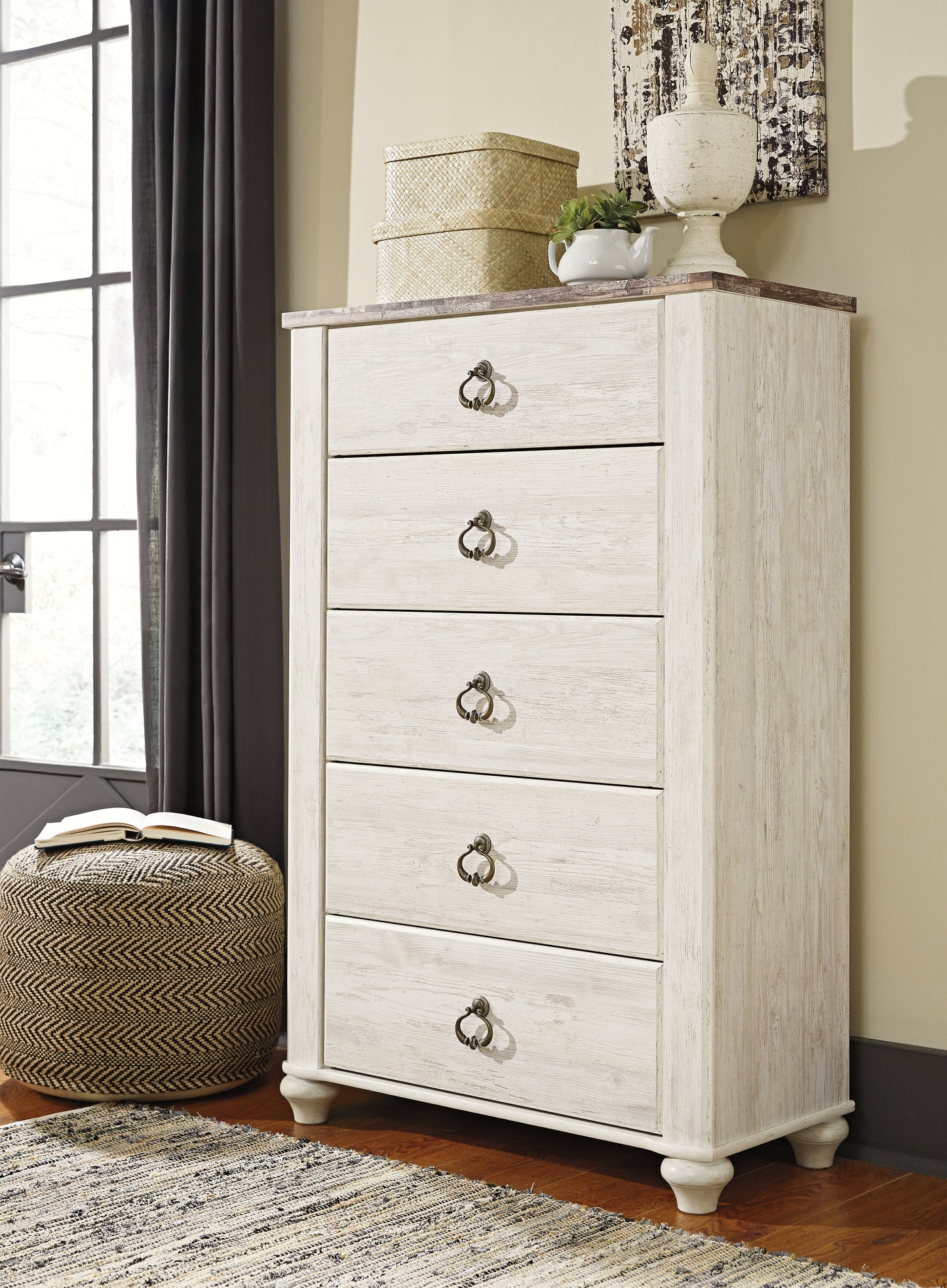 Bradenton Furniture Outlet - Ashley Furniture - Willowton Bedroom - Five Drawer Chest / Whitewash - B267-46