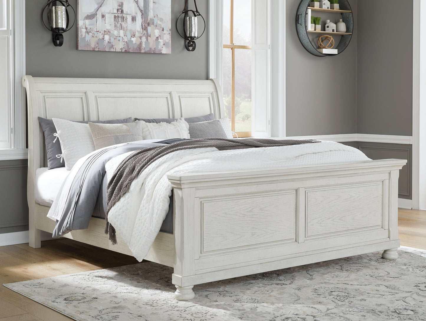 Bradenton Furniture Outlet - Ashley Furniture - Robbinsdale Bedroom - Queen Sleigh Bed / Antique White - B742B23