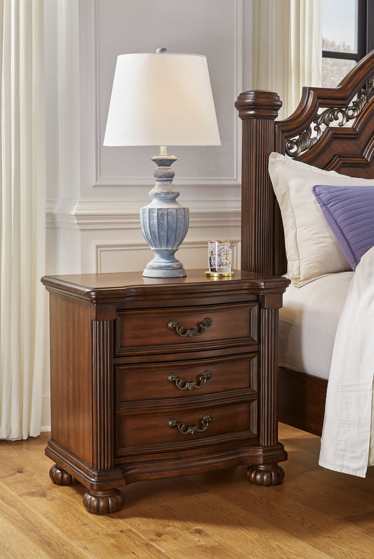 Bradenton Furniture Outlet - Ashley Furniture - Lavinton Bedroom - Queen Poster Bed / Brown - B764B5
