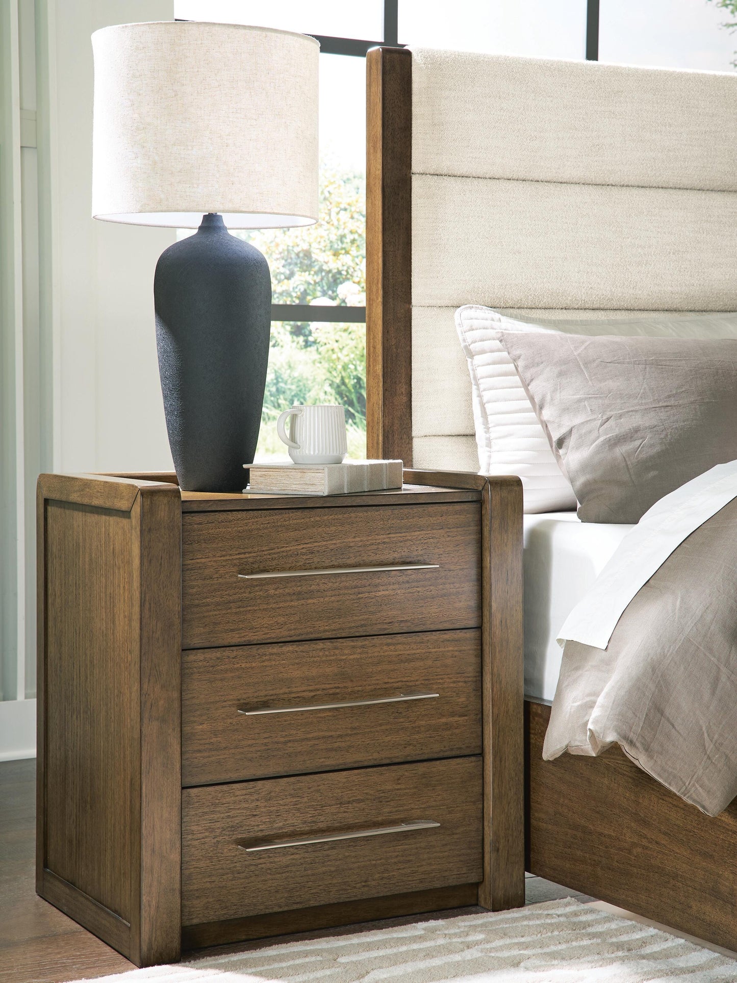 Bradenton Furniture Outlet - Ashley Furniture - Marxmore Bedroom - Three Drawer Night Stand - B863-93