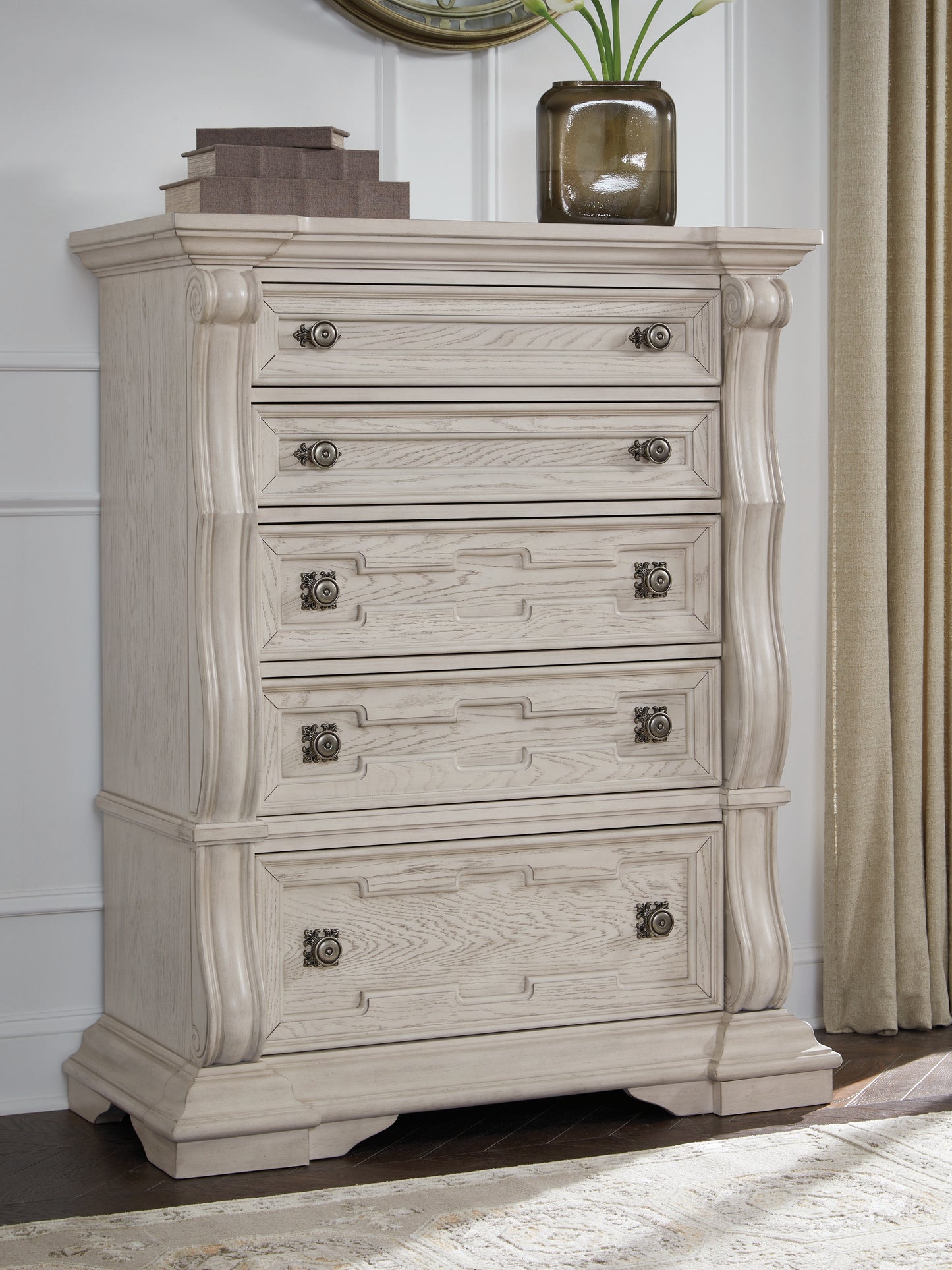 Bradenton Furniture Outlet - Ashley Furniture - Bruchandi Bedroom - Five Drawer Chest / Antique White - PCB948-46