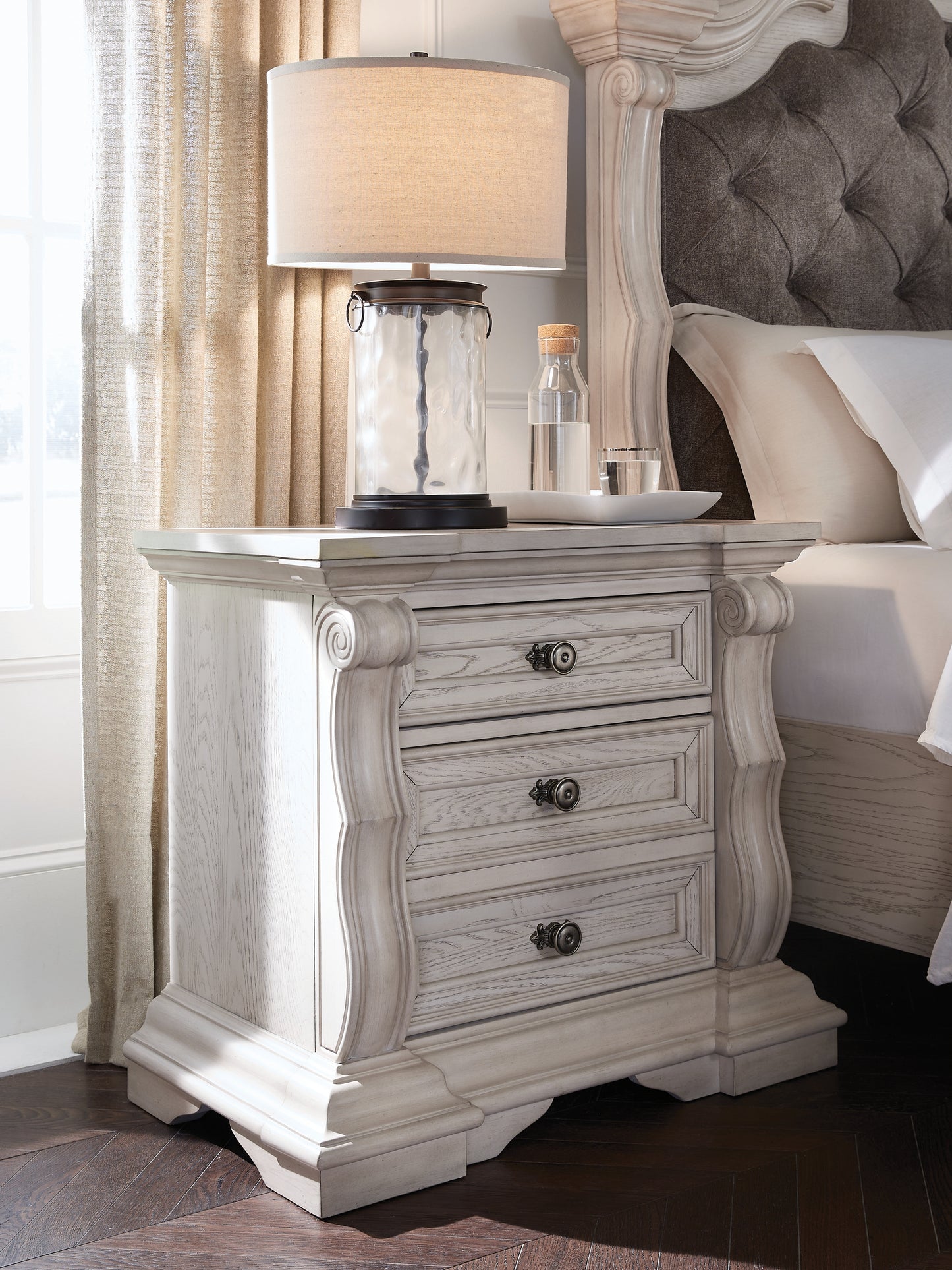 Bradenton Furniture Outlet - Ashley Furniture - Bruchandi Bedroom - Three Drawer Night Stand / Antique White - PCB948-93