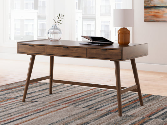 Bradenton Furniture Outlet - Ashley Furniture - Lyncott Office Desk - Home Office Desk / Brown - H615-44