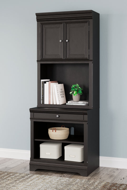 Bradenton Furniture Outlet - Ashley Furniture - Beckincreek Bookcase - Bookcase / Black - H778H7