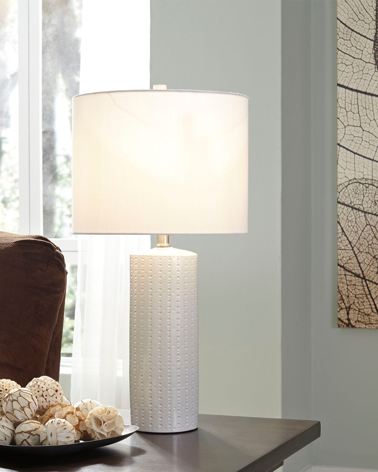 Bradenton Furniture Outlet - Ashley Furniture - Steuben Lighting - Ceramic Table Lamp (Set of 2) / White - L177904