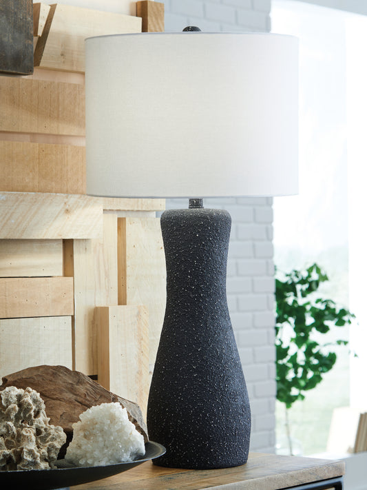 Bradenton Furniture Outlet - Ashley Furniture - Maykins Lighting - Metal Table Lamp (1/CN) / Black - L207634