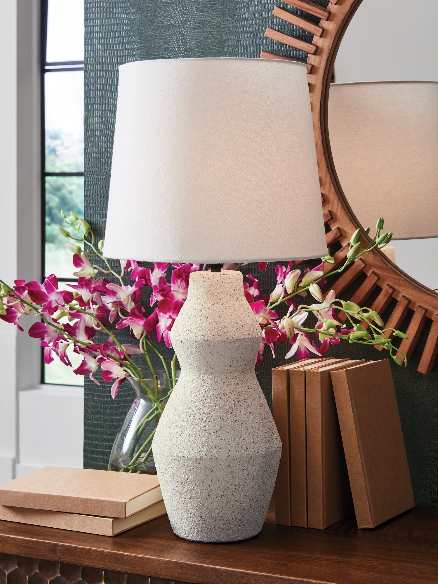 Bradenton Furniture Outlet - Ashley Furniture - Dawthorne Lighting - Paper Table Lamp (1/CN) / Cream - L236034