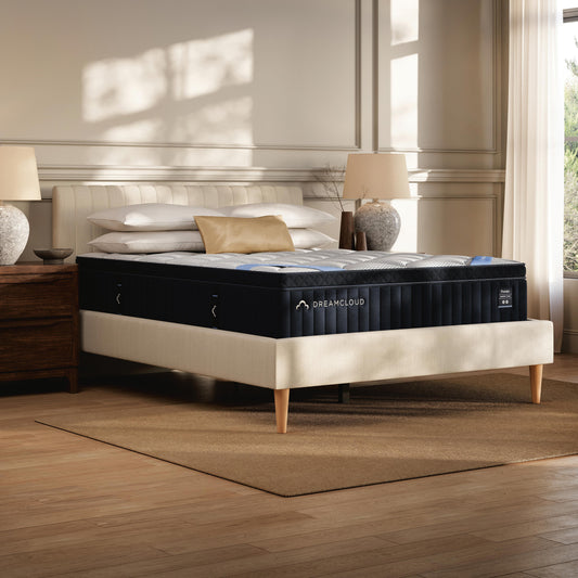 Bradenton Furniture Outlet - Ashley Furniture - Dreamcloud Premier Memory Foam Mattresses - Queen - M12131