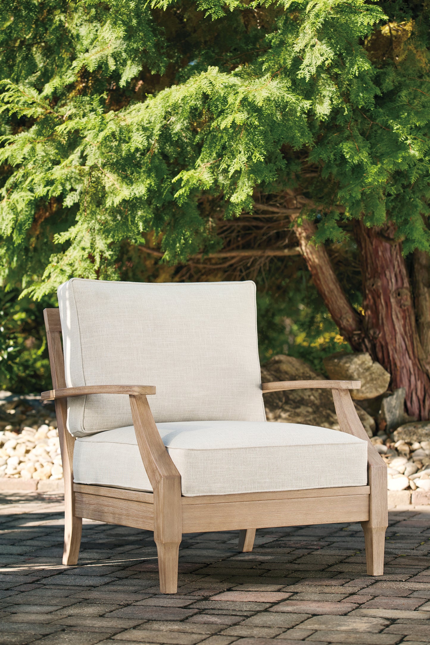 Bradenton Furniture Outlet - Ashley Furniture - Carter Hall Outdoor - Lounge Chair w/Cushion (1/CN) / Beige - P601-820