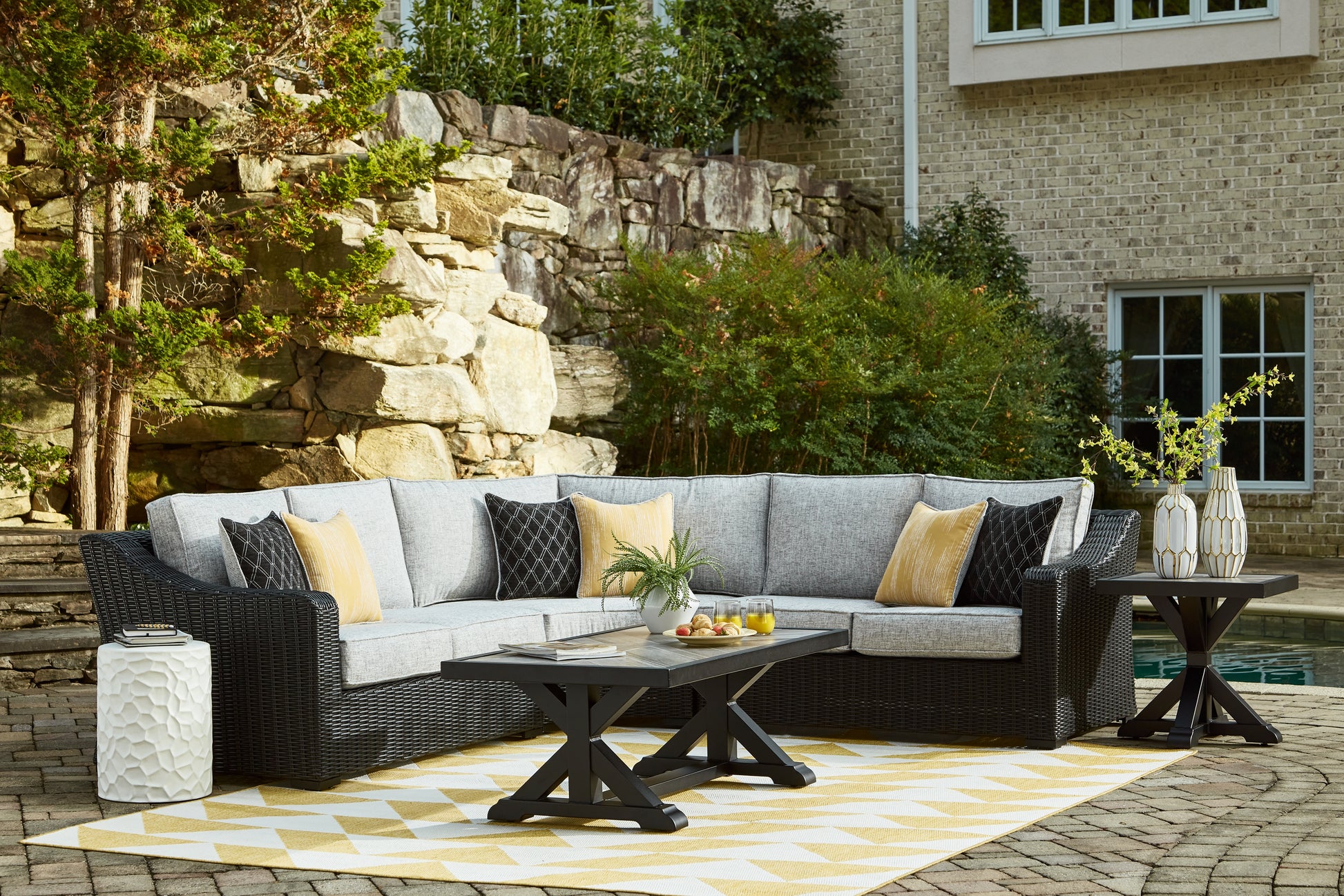 Bradenton Furniture Outlet - Ashley Furniture - Beachcroft Outdoor - 3-Piece Outdoor Sectional / Black/Light Gray - P792P1