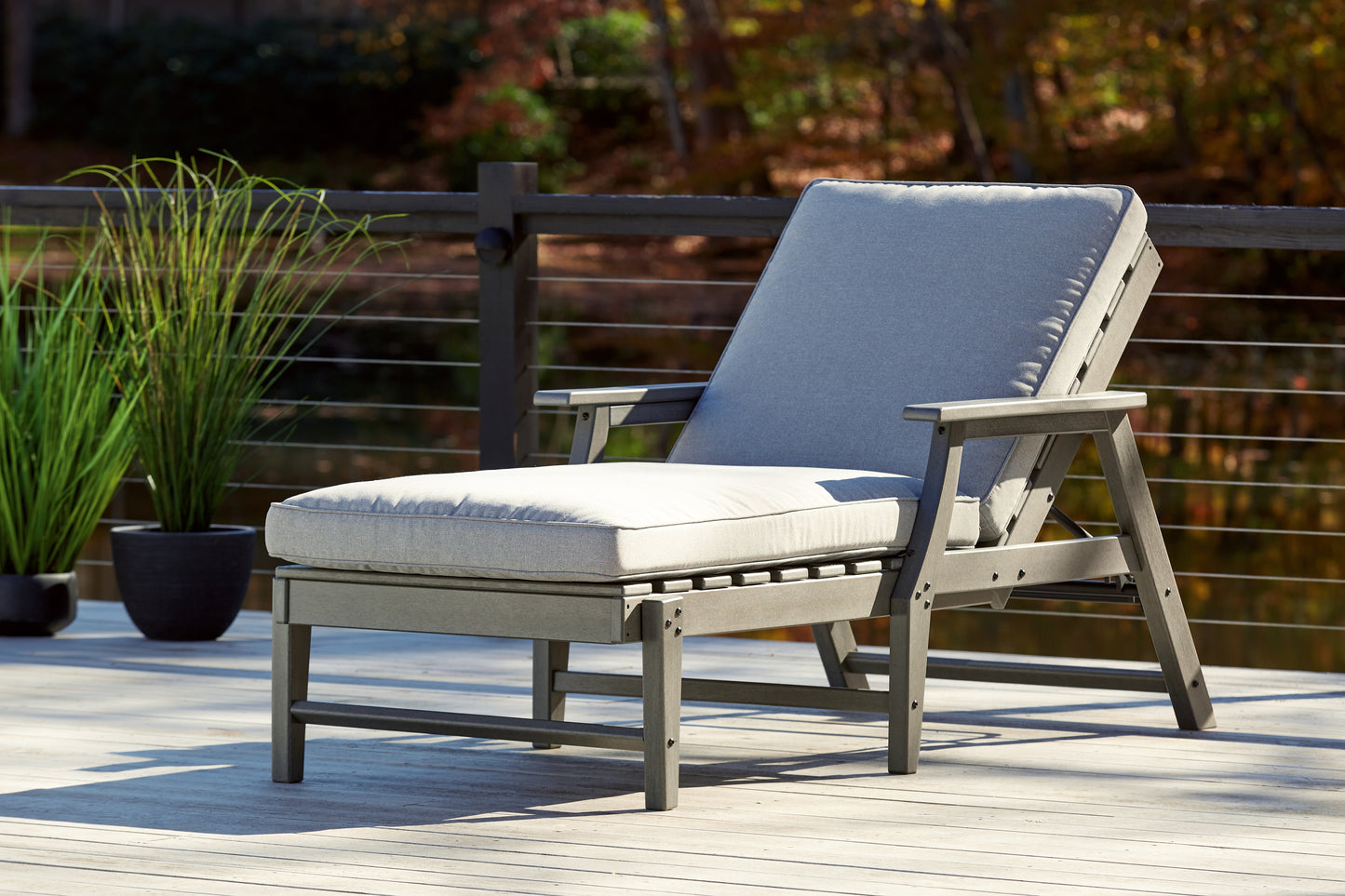 Bradenton Furniture Outlet - Ashley Furniture - Visola Outdoor - Chaise Lounge with Cushion / Gray - P802-815
