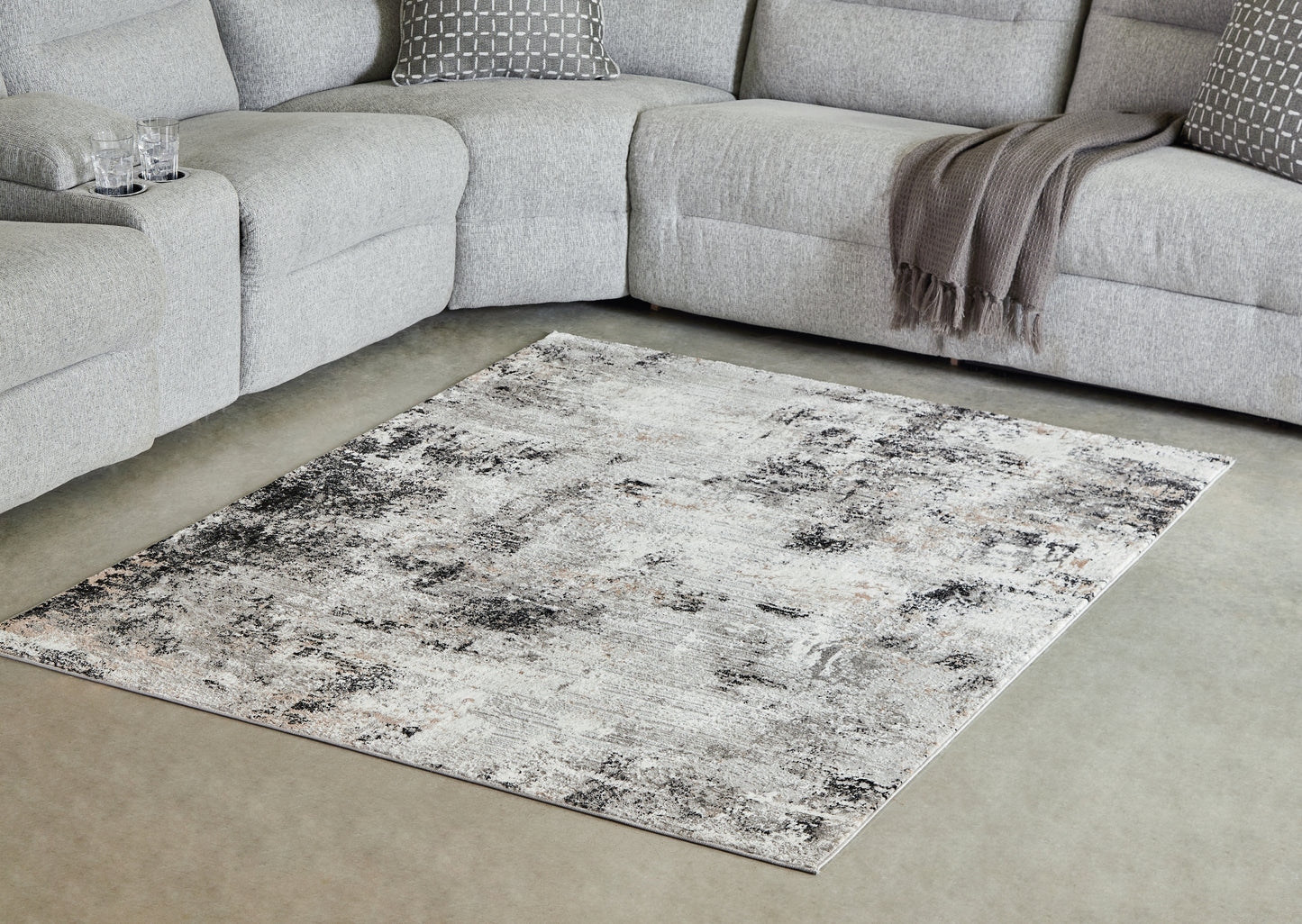 Bradenton Furniture Outlet - Ashley Furniture - Langwell Rug - 5' x 7' Rug / Black/Gray/White - R406782