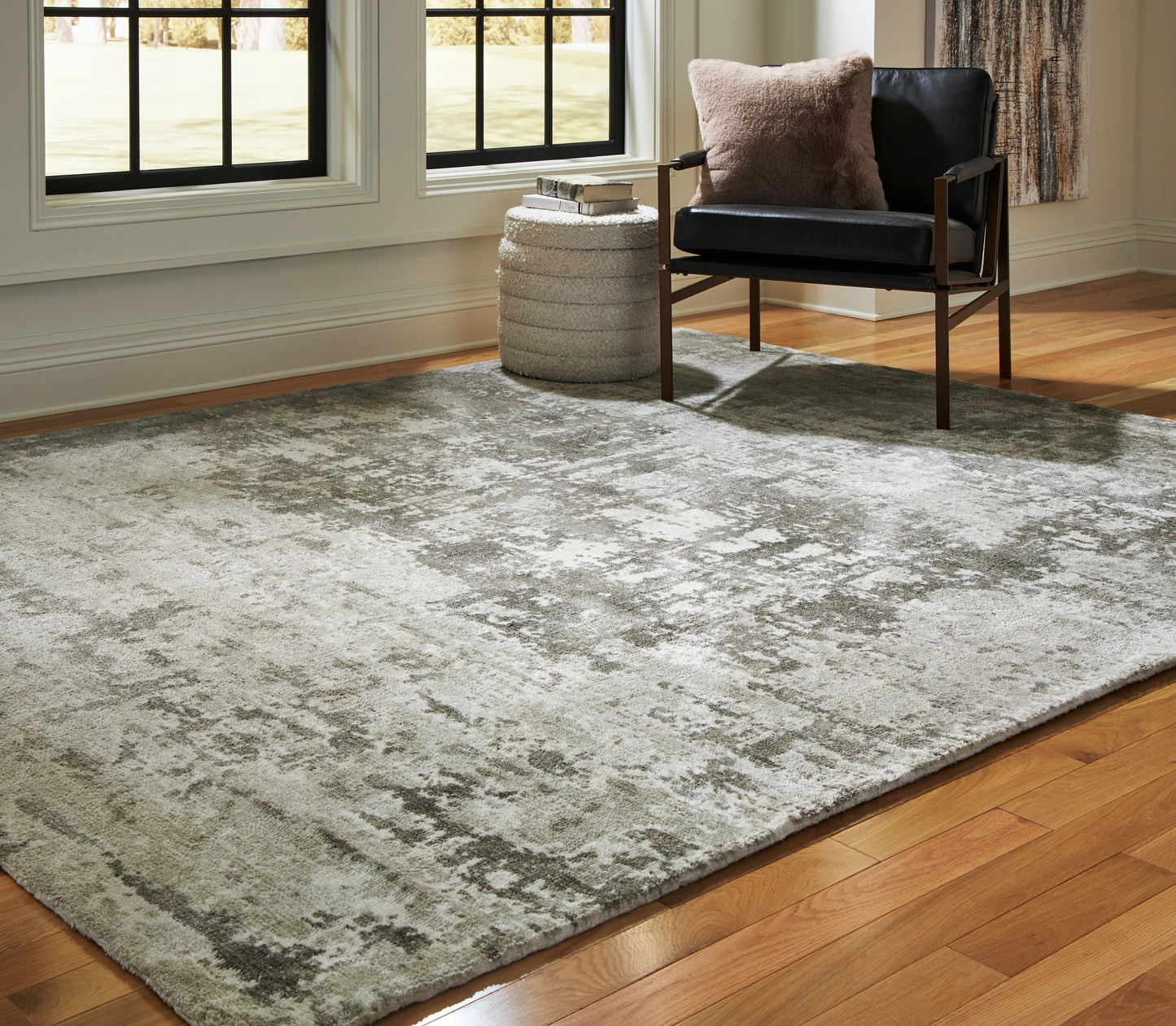Bradenton Furniture Outlet - Ashley Furniture - Valmontic Rug - 8' x 10' Rug / Gray - R406921